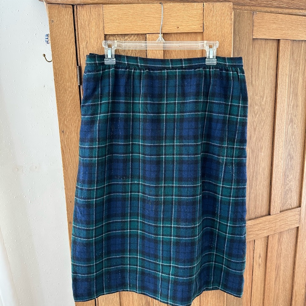Pendleton Vintage Women’s blue/green wool skirt, size 14